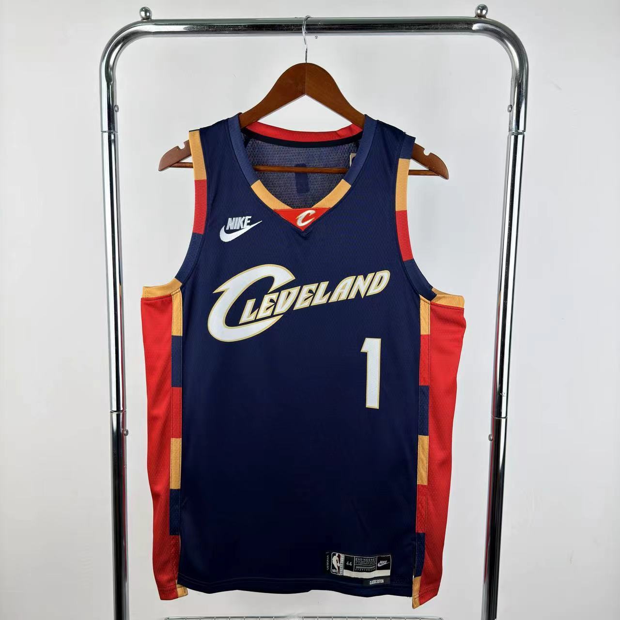 El Harden retro número 1 de los Cavaliers en la temporada